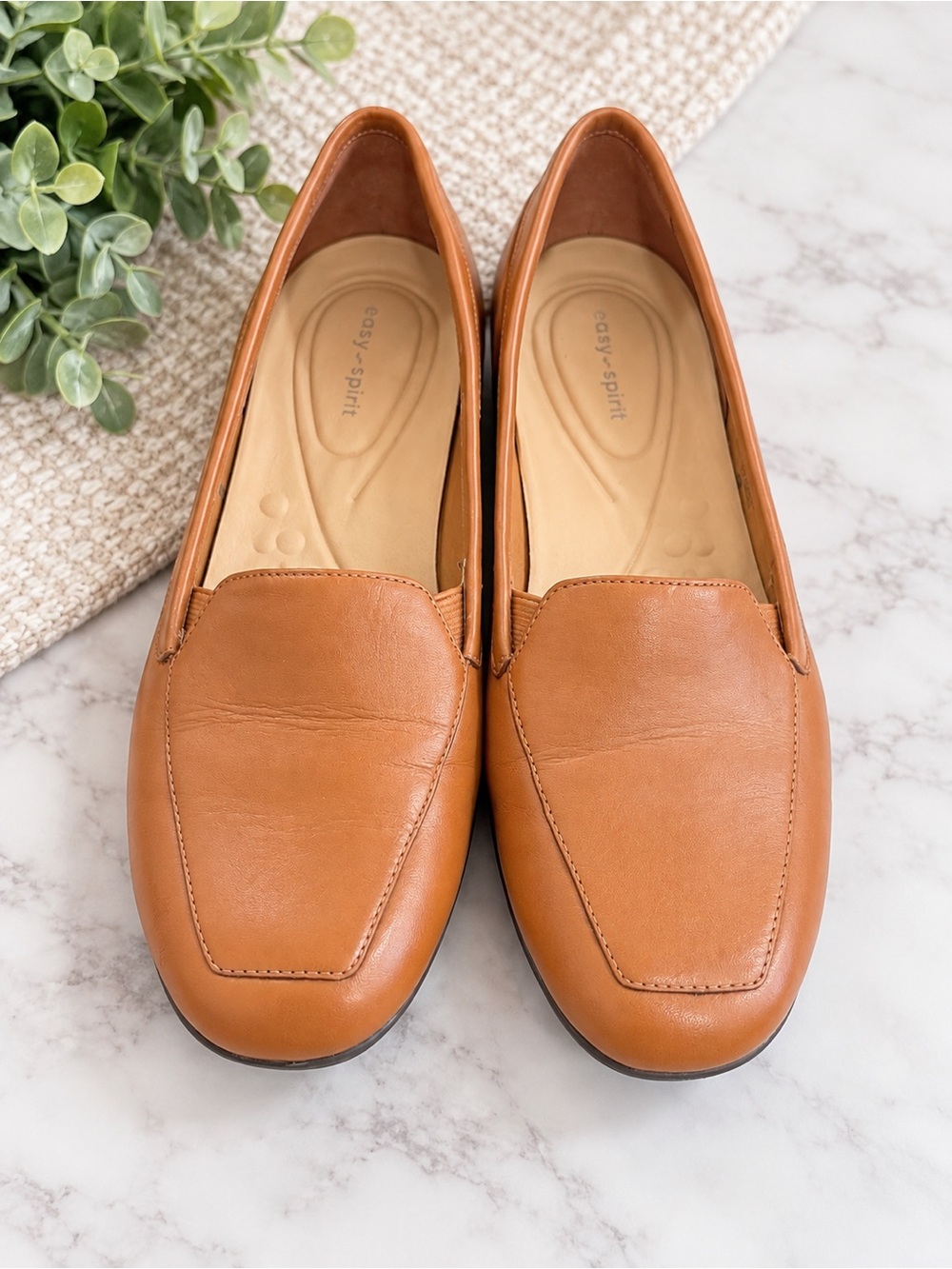 Easy Spirit Women’s Tan Leather Loafers Flats Size 8.5